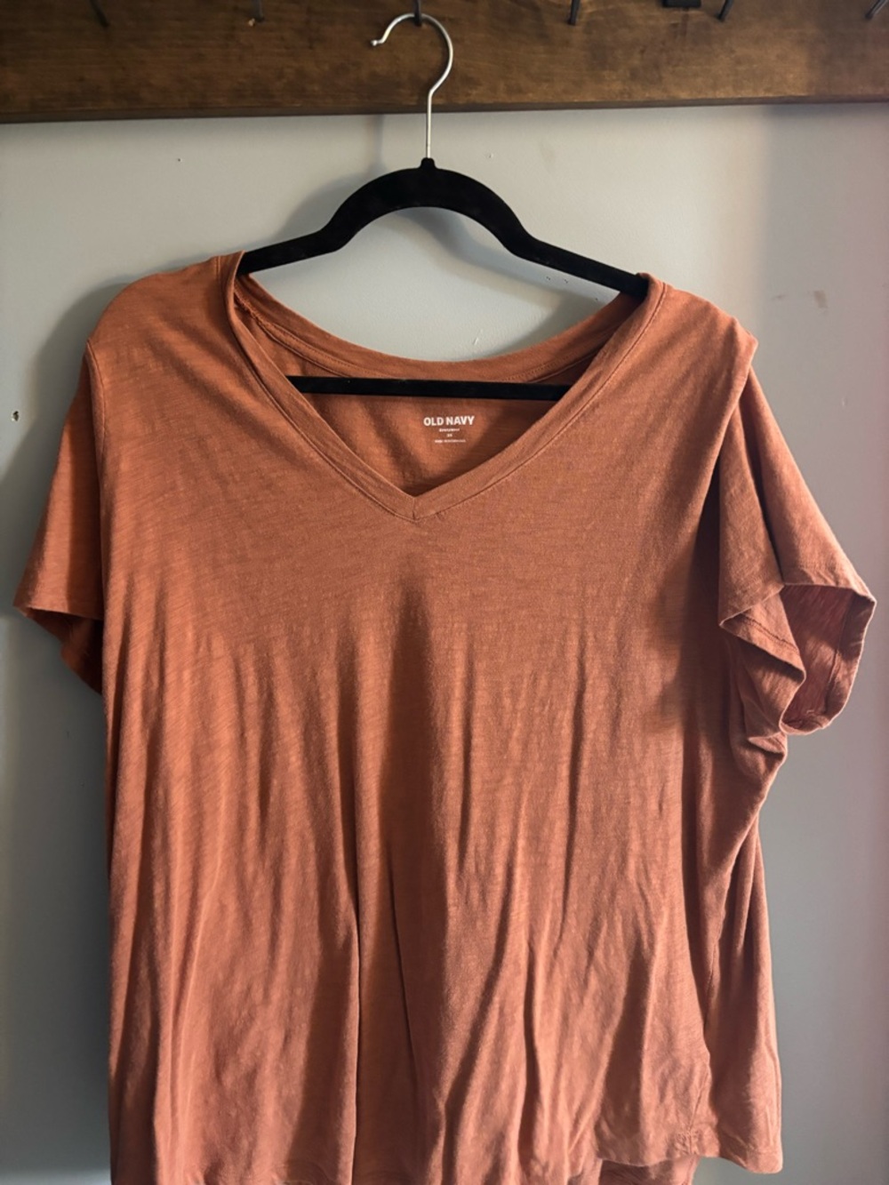 Old Navy Rust-Orange V-Neck Short Sleeve Tee